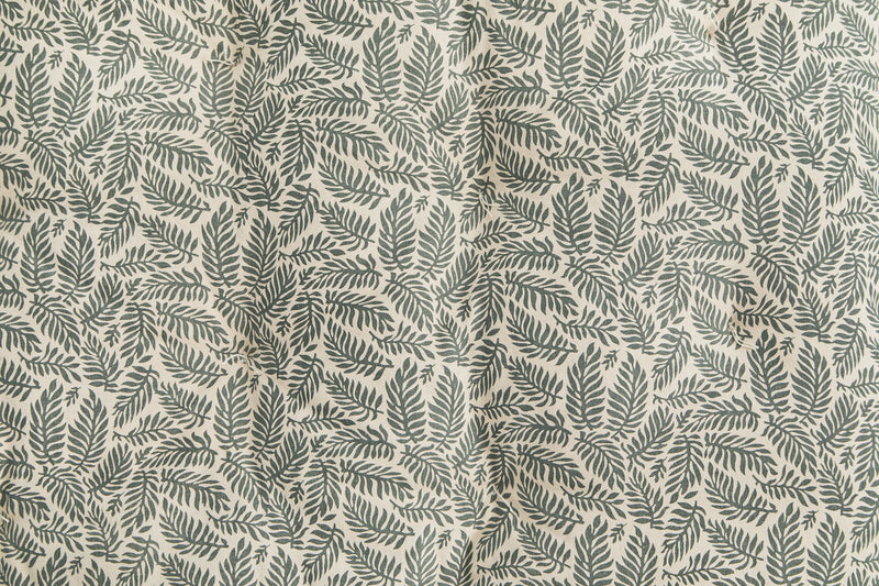 Matratze - Polster 70 x 180 cm natur-weiss grau mit Blatt-Muster Twigs von Madam Stoltz