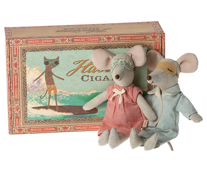 Mama und Papa-Maus in der Zigarrenschachtel von Maileg
